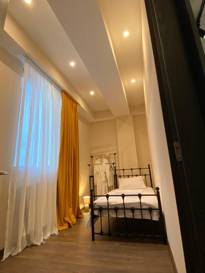 Apartment Sixteen Tbilisi Exterior photo